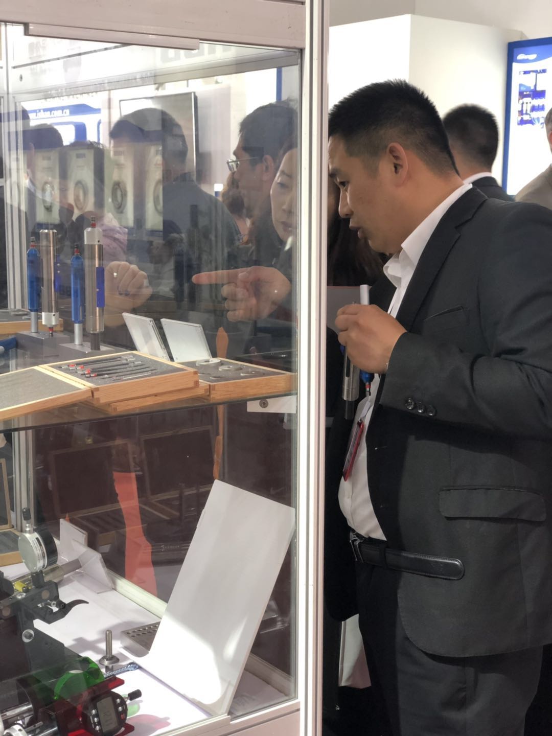 1555992562115785.jpg 1555992562115785.jpg